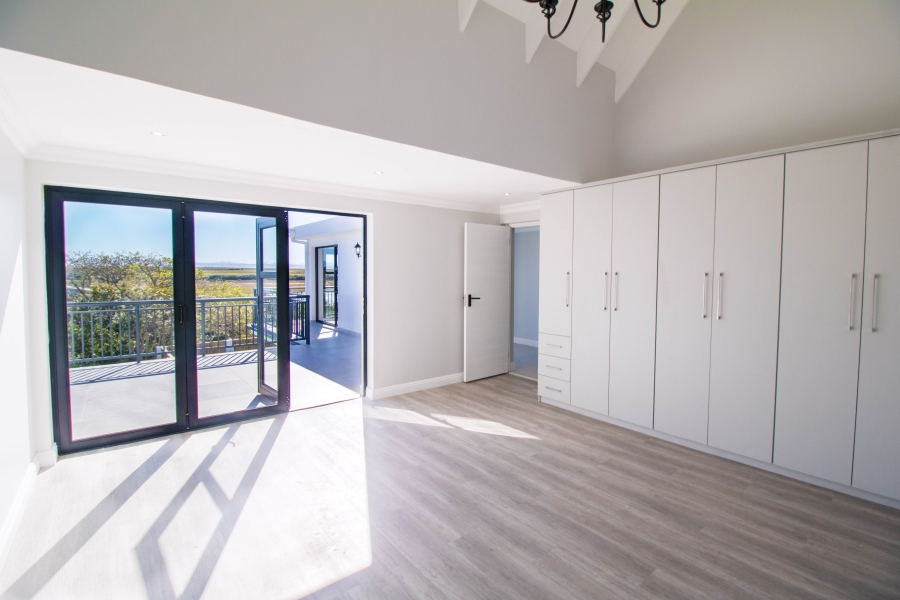 4 Bedroom Property for Sale in Kromme River Estate Eastern Cape